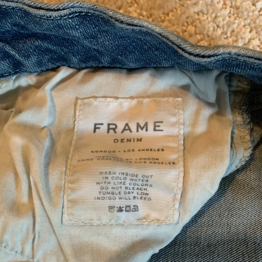 Frame Denim Light Blue Cropped Ankle Jeans - Picture 4 of 8